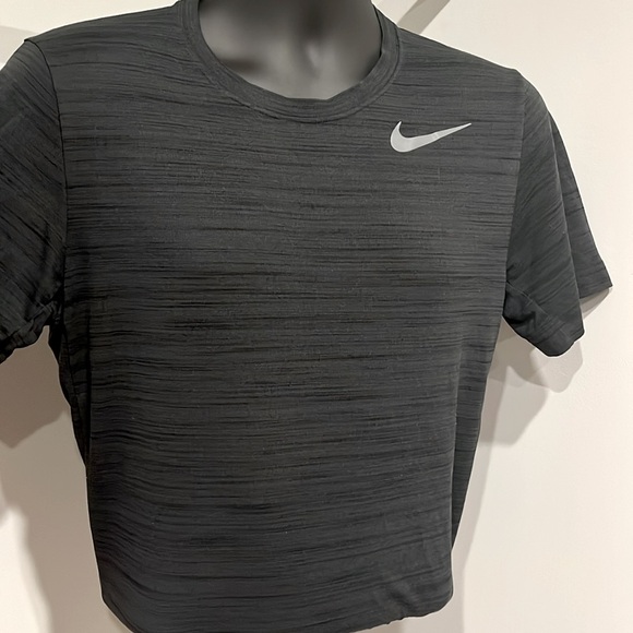 Dri-Fit - Picture 4 of 9